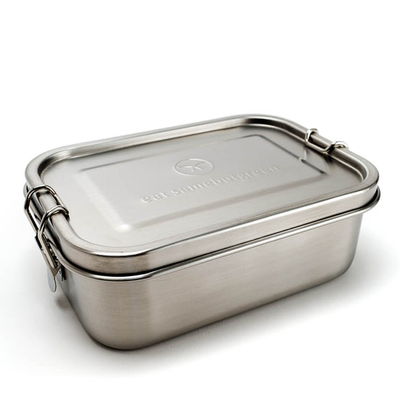 Kleine 800 ml Edelstahl Brotbox Lunchbox mit Bügelverschlüssen und eat samebutgreen Prägung.